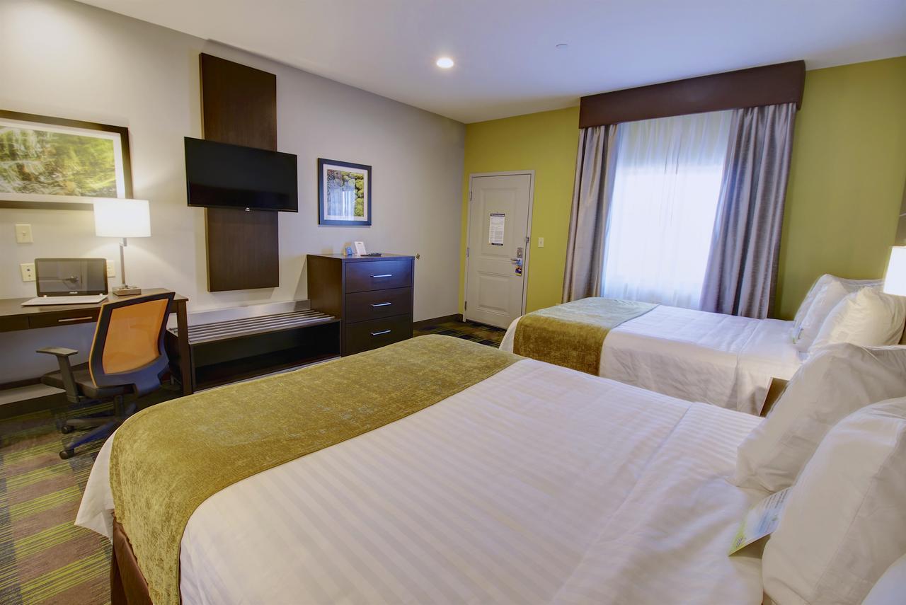Hotel Days & By Wyndham