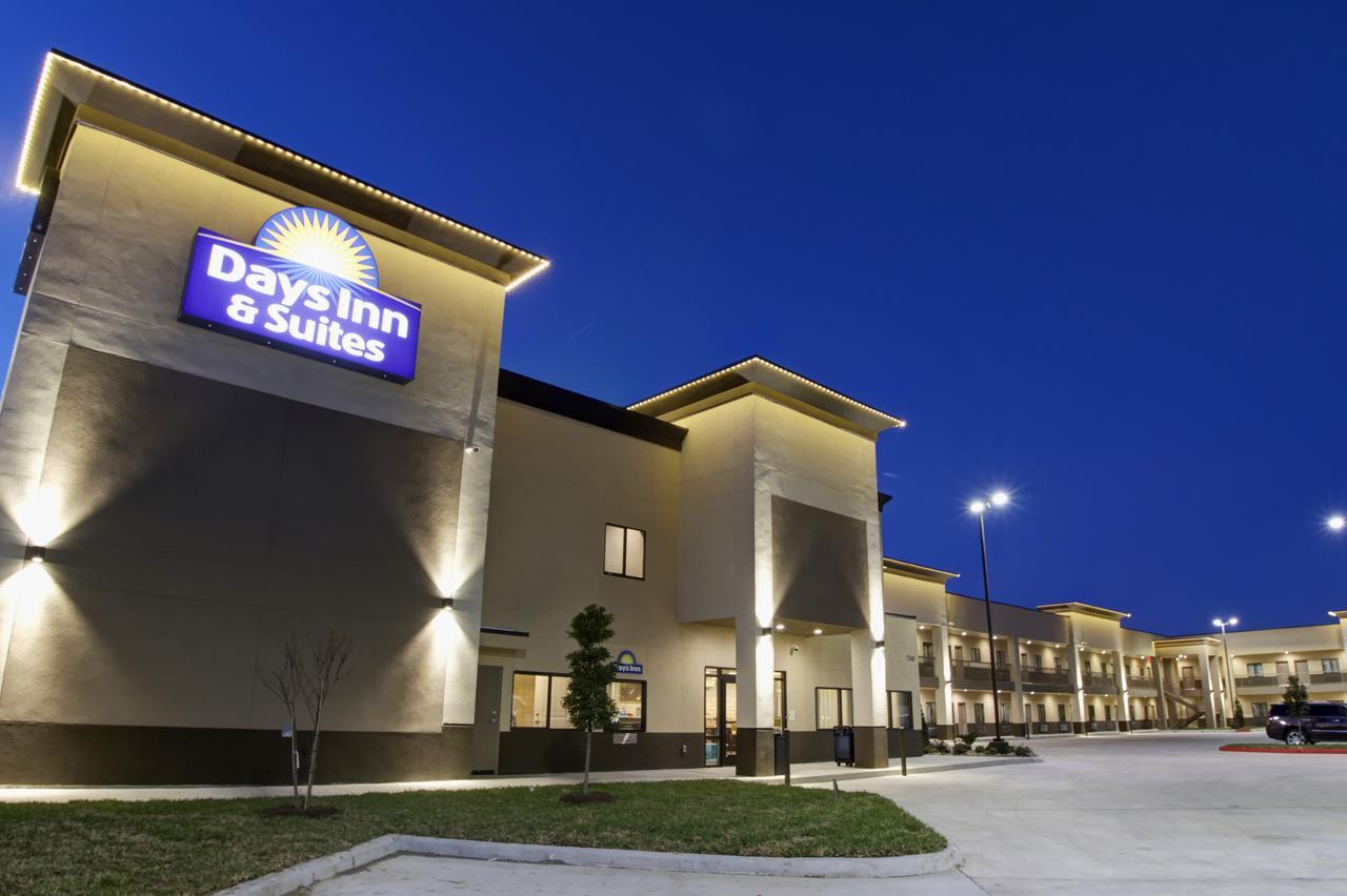 Days & By Wyndham Hotel Port Arthur